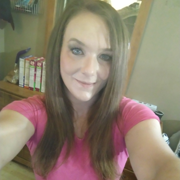 Meet your Posher, Danielle - Picture 3 of 6